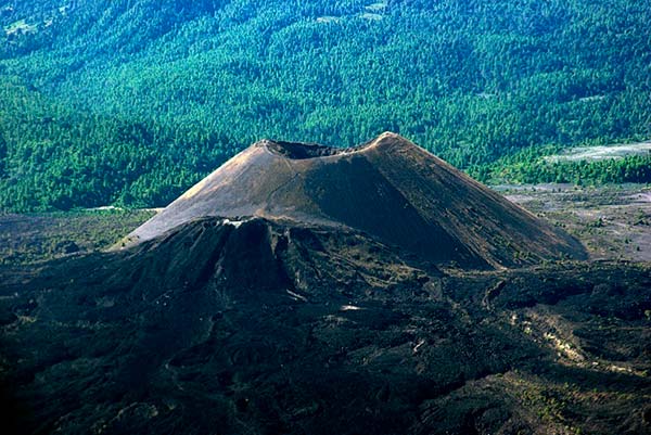 Парикутин — вулкан высотой 3170 м над уровнем моря, находящийся в центральной Мексике