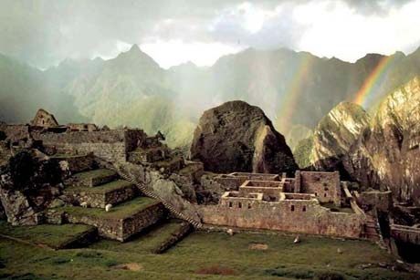Древняя столица Перу, город Куско, даже сегодня довольно населенный город