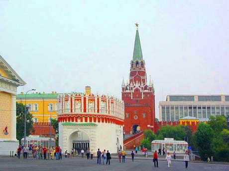 Столица Российской Федерации несколько лет подряд уверенно держится в ТОПе самых дорогих предложений аренды офисов