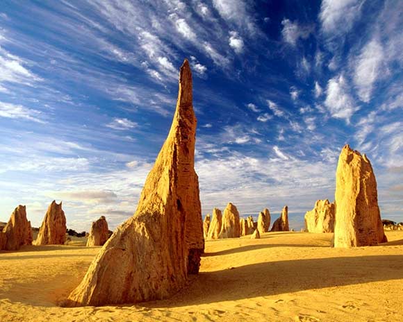 Эта загадочная пустыня располагается в национальном парке Намбунг в Австралии