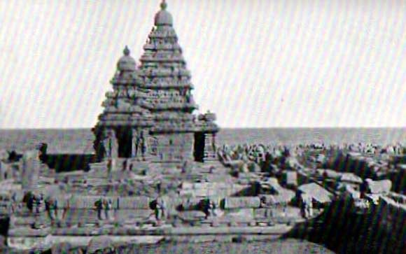 Согласно мифу о Махабалипураме, на берегу большого города располагались семь величественных храмов