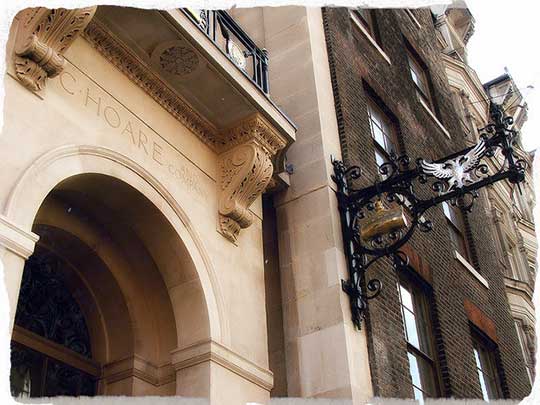 Hoare & Co английский частный банк, самый старый банк в Великобритании и пятый во всём  мире