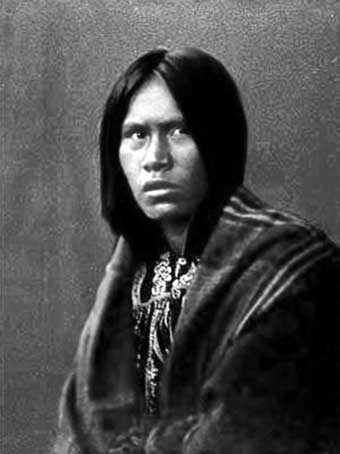 Лозен происходила из племени апачей, населявших в ХІХ веке территорию современной Аризоны