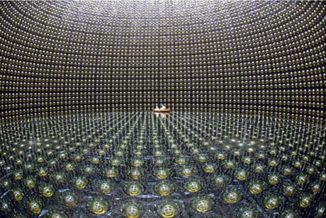 Нейтрино — электрически нейтральная, практически безмассовая элементарная частица