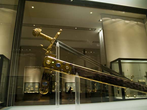 Личный меч Карла Великого назывался Joyeuse